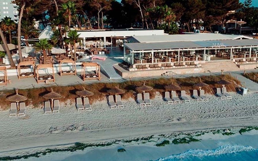 beach club playa de muro